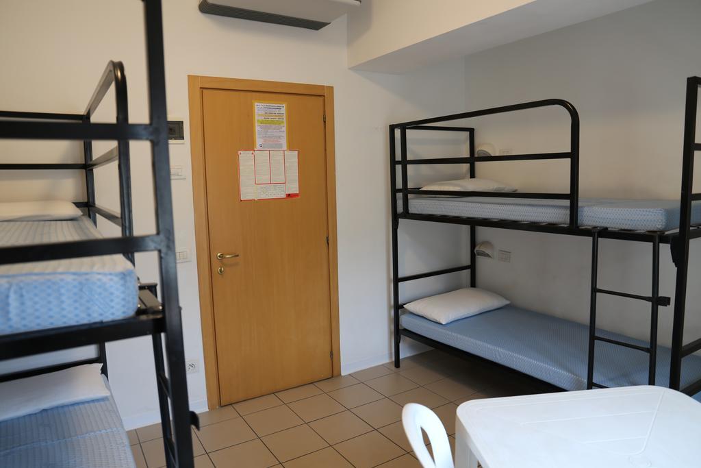 Ostello Della Gioventu Benacus Riva del Garda Exterior foto